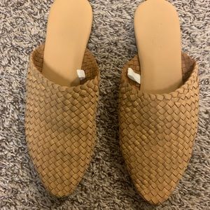 NWOT woven mules
